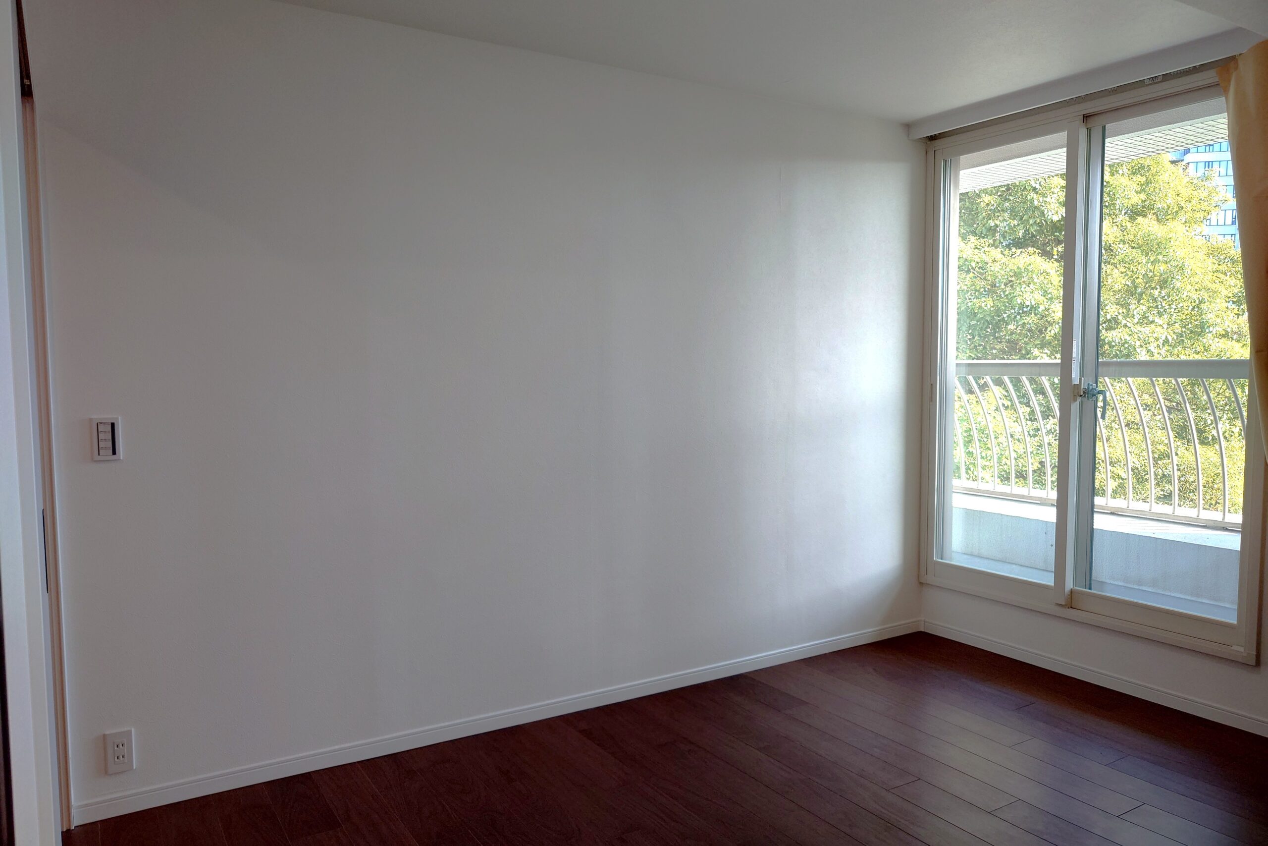 【洋室６．０帖】自由に使える明るい洋室